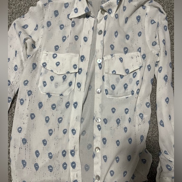 Jen’s Pirate Booty white and blue lightweight long sleeve Button down shirt - Picture 9 of 14